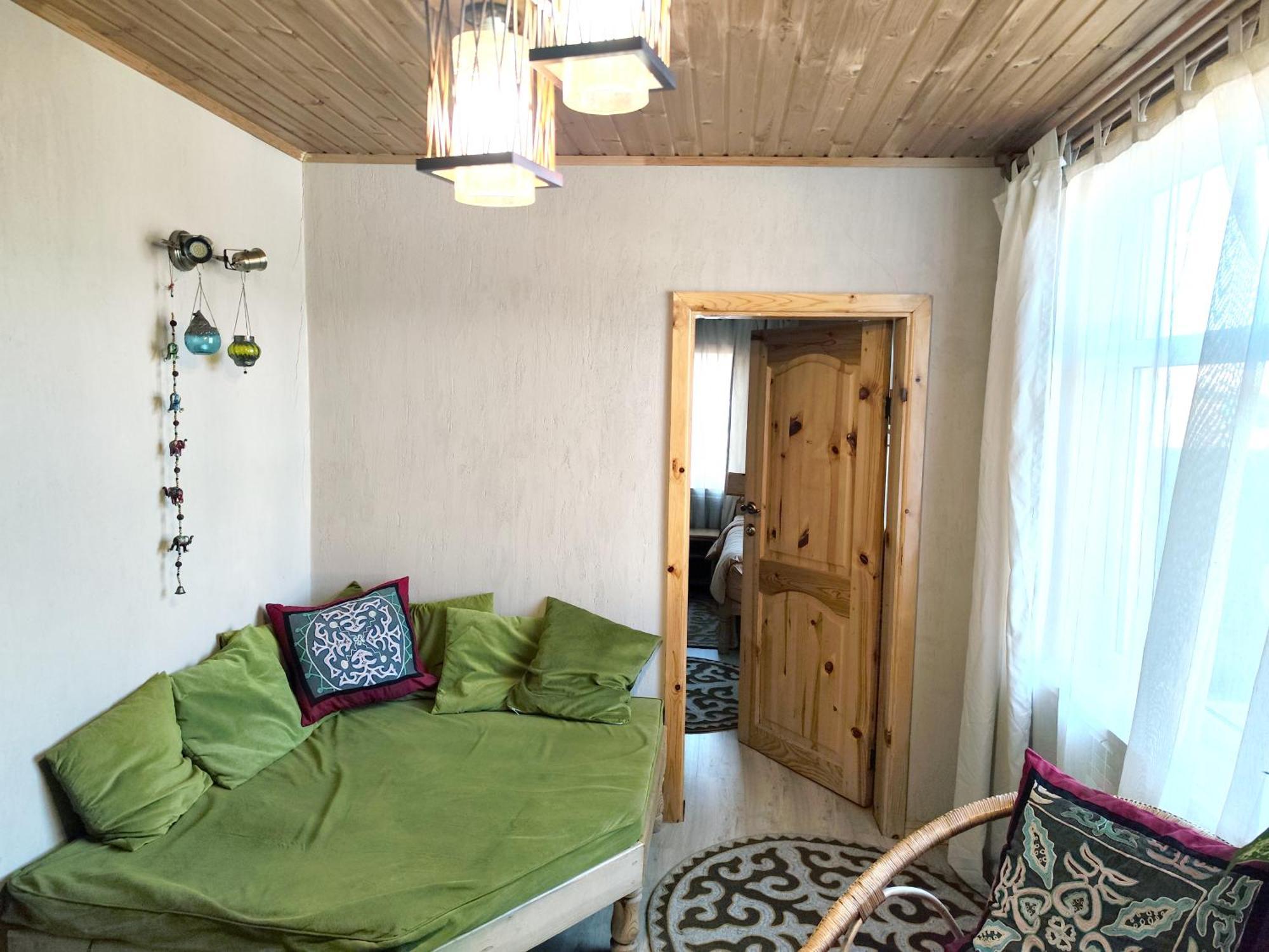 Evergreen Guesthouse Каракол Екстер'єр фото