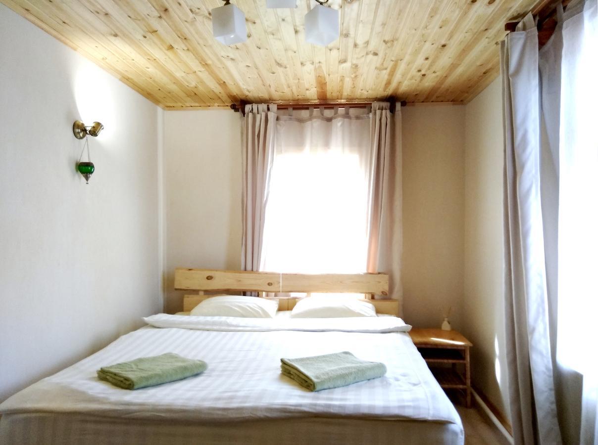 Evergreen Guesthouse Каракол Екстер'єр фото